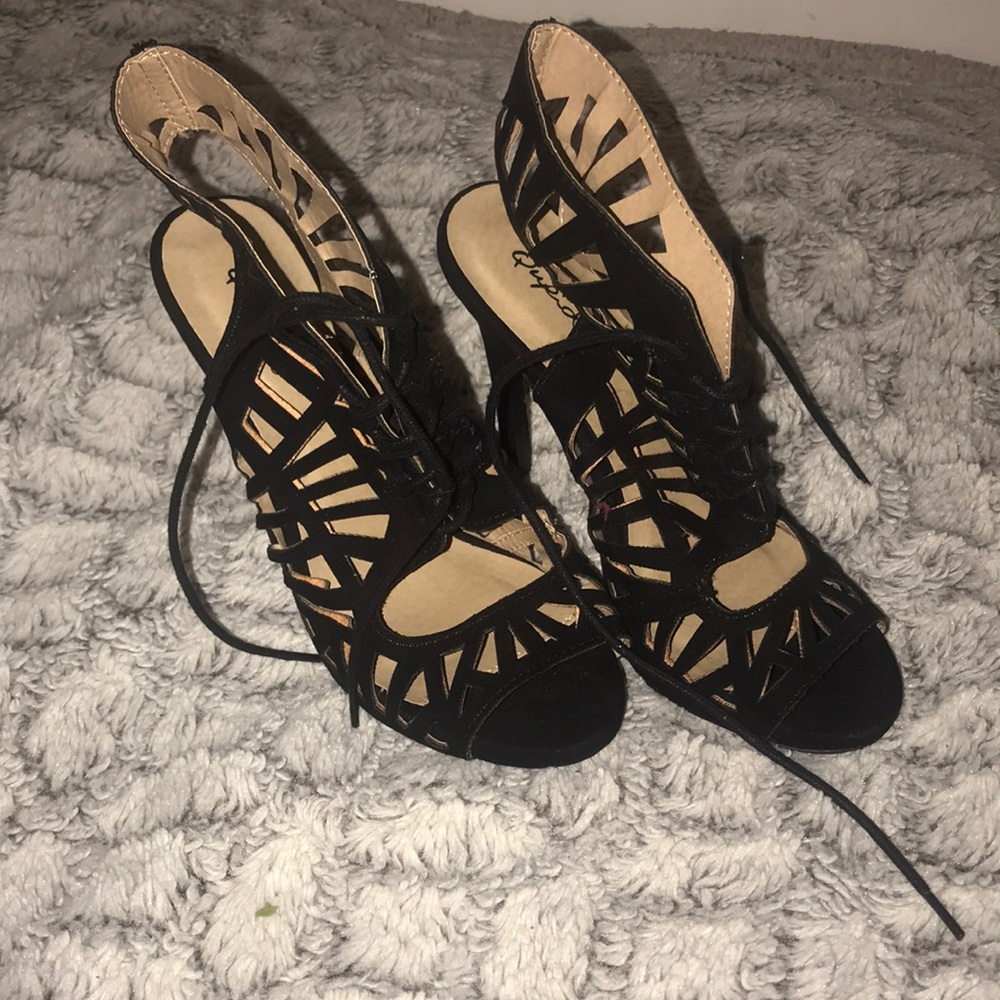Black velvet heels
